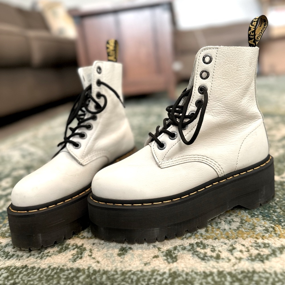 Platform Doc Martens